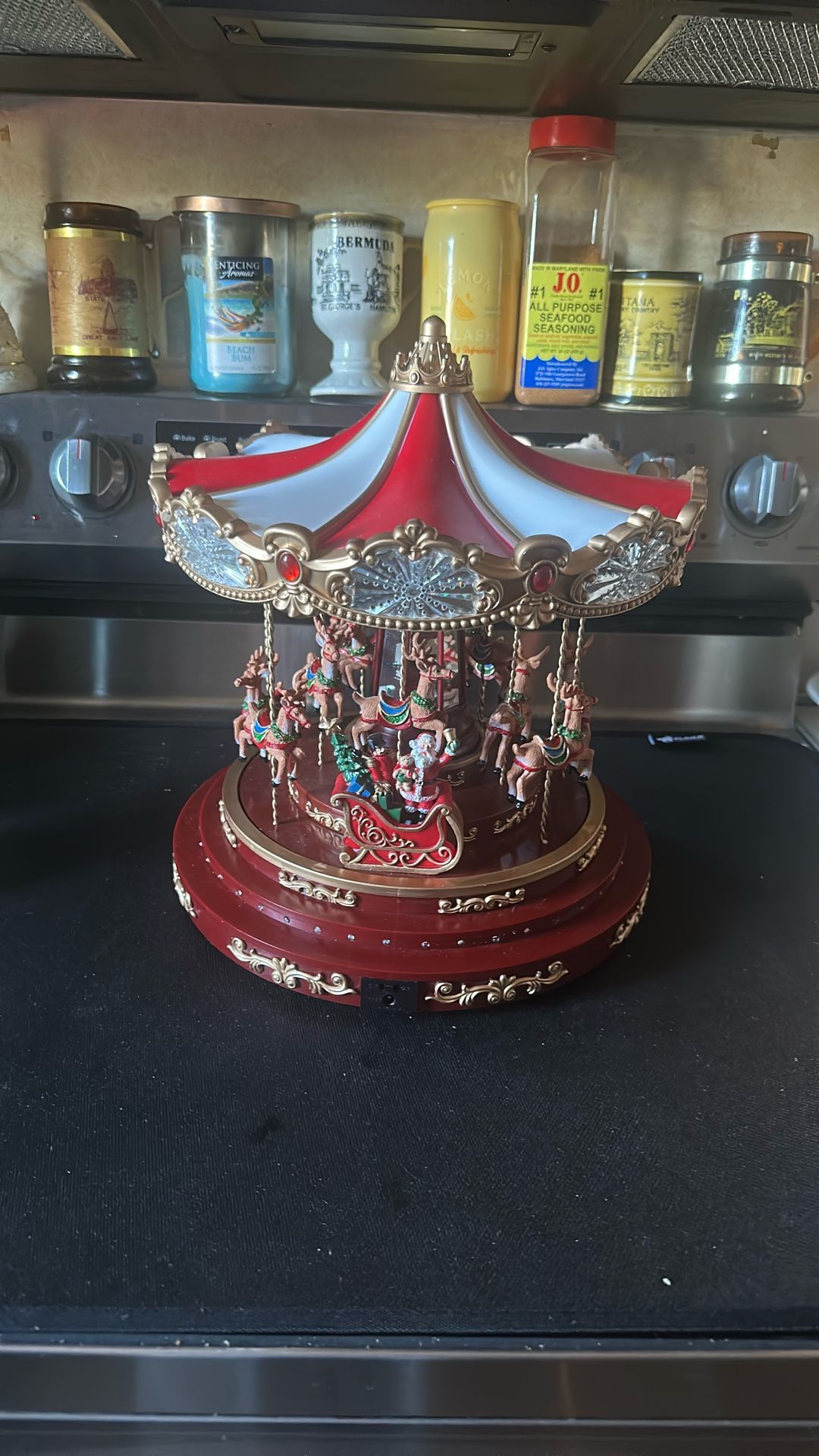 Cracker Barrel Animated carousel