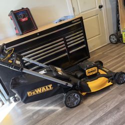 Dewalt 20v XR Brushless 21 in. Push Lawn Mower (Tool Only)