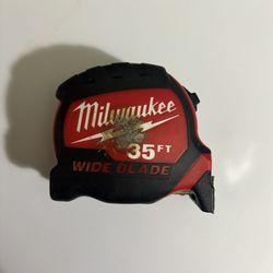 Milwaukee 35ft Wide Blade Tape Measure