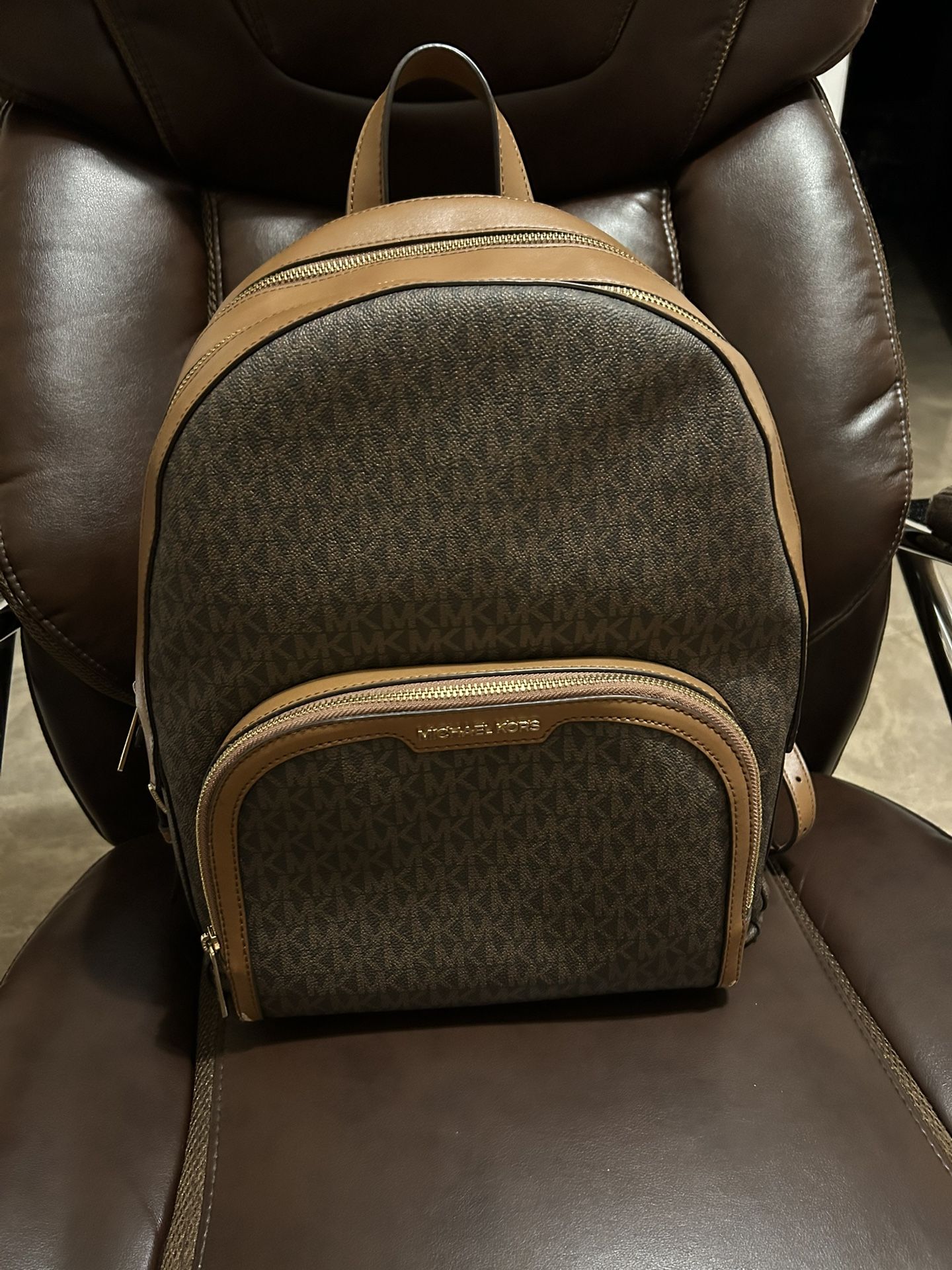 Authentic Michael Kors Backpack - www.sigtechrail.co.uk