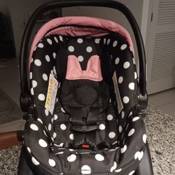 ✨ Minnie Mouse Car Seat – Excellent Condition! ✨