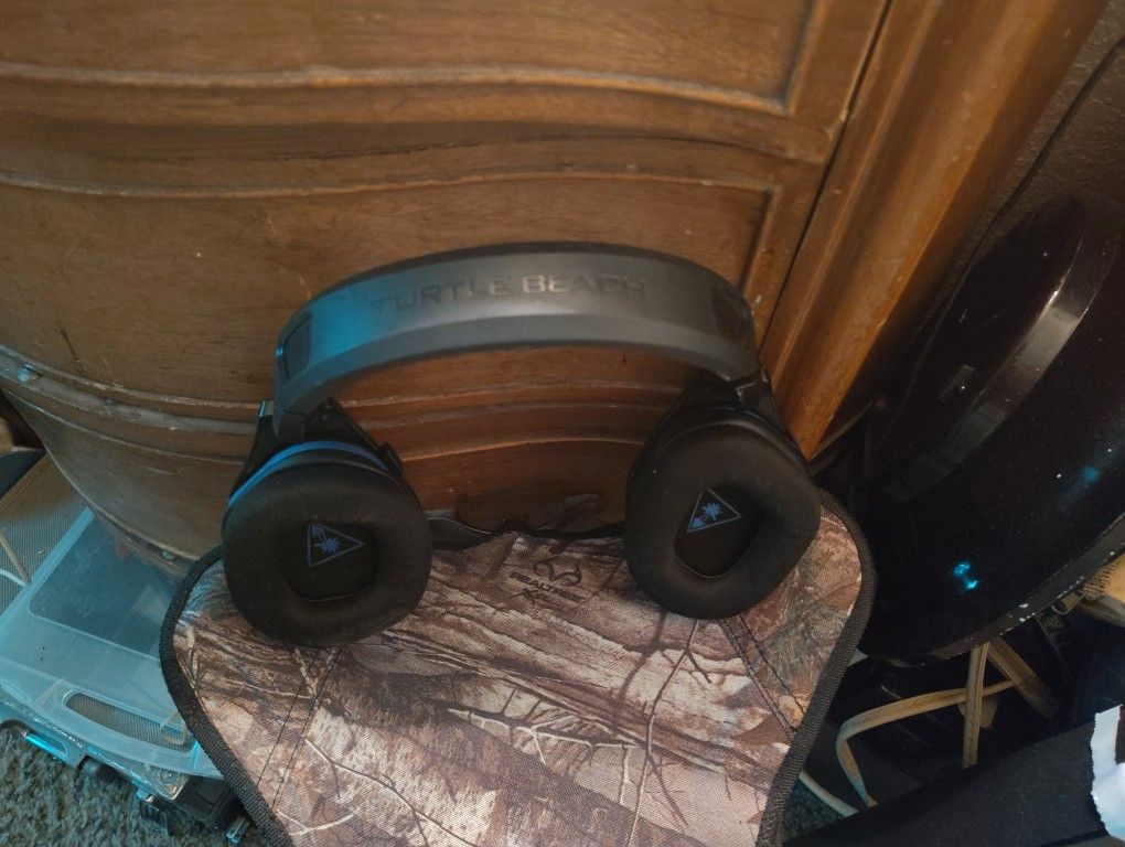 Turtle Beach Gaming Headphones W Noise Cancelling