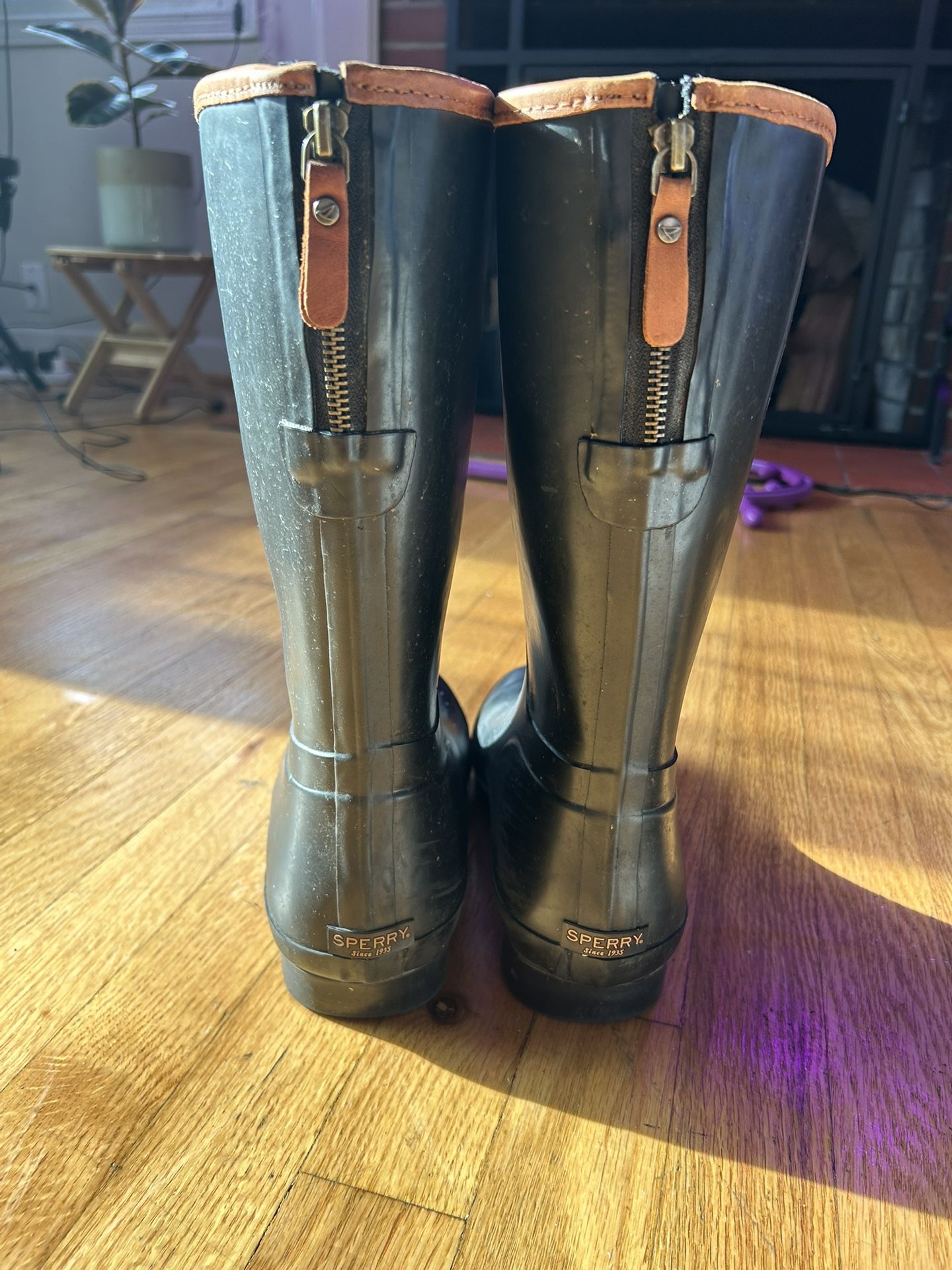 Rain boots 