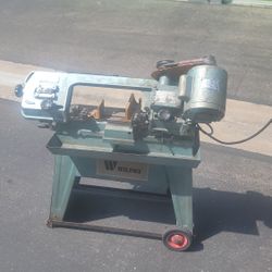 Wilton Model 3230.
HORIZONTAL BANDSAW