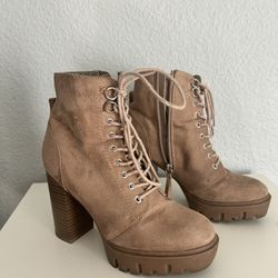 Forever 21 Tan Suede Block Heel Boots 👢 
