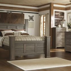 Juararo Dark Brown Poster Bedroom Set

