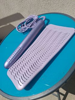 MONAT FLAT IRON AND CURL
