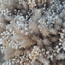 Artificial flowers