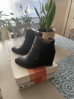 Blk Wedge Bootie Size 9 Only Worn Once