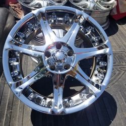 18inch Chromed Rims 4 1/2 Bolt pattern