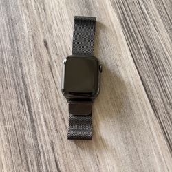 Apple Watch Series 7 - 41mm, Cellular - Stainless Steel with Milanese Loop