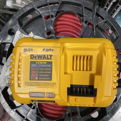Dewalt Fast Charger 8amp