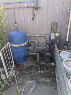 Pool's 🛟🛠️💦