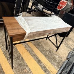 Modern Desk / Console Table – Excellent Condition 