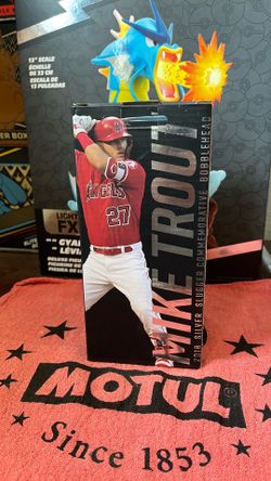 Mike trout 2018 silver slugger bobble head