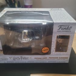 Funko Mini Moments Potions Class- Professor Slughorn Chase 