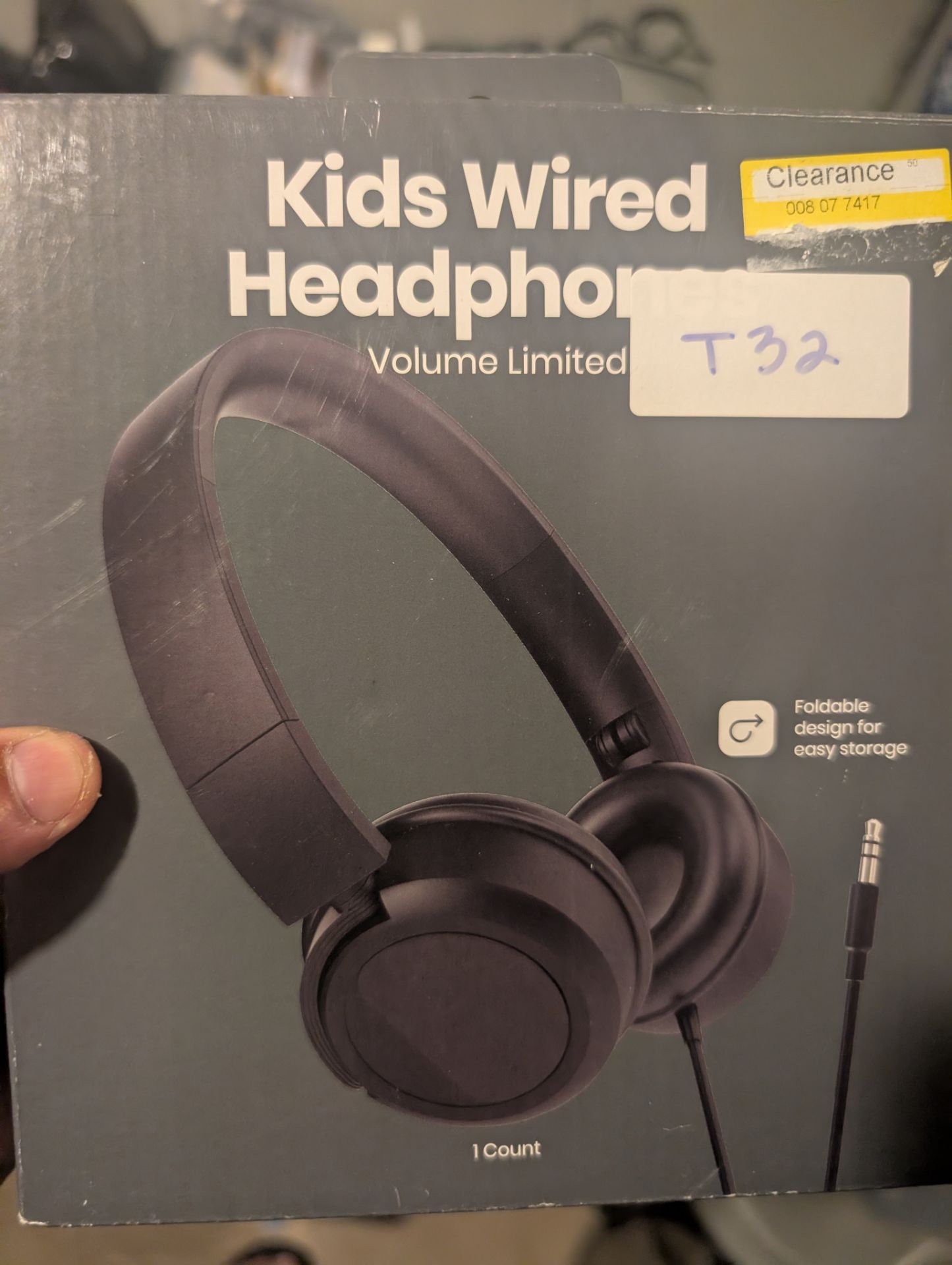 Kids wired headphones