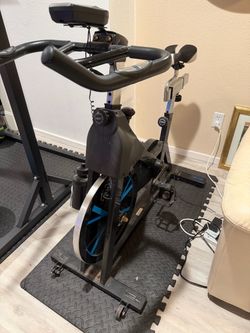 Indoor Cycling Spin Bike.