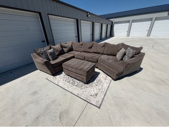 Sectional Couch(FREE DELIVERY‼️)