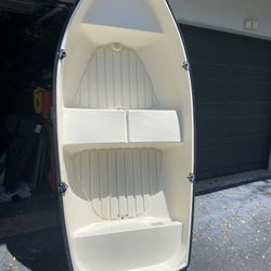 Dinghy. 8’ 10”