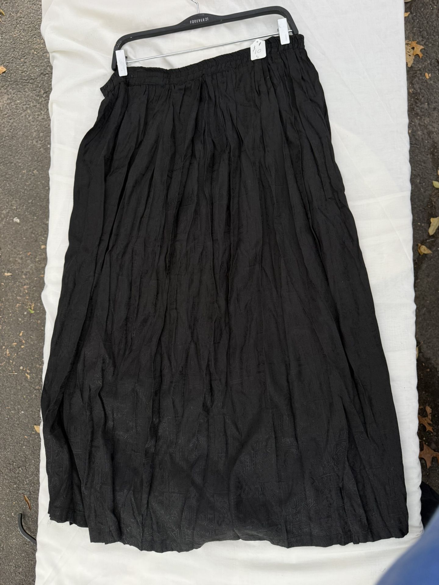 Women’s skirt (small)