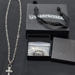 Crome Heart Necklace  