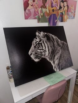BLACK AND WHITE TIGER PAINTING . NEW!!!