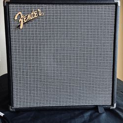 FENDER RUMBLE 40 BASS COMBO AMP