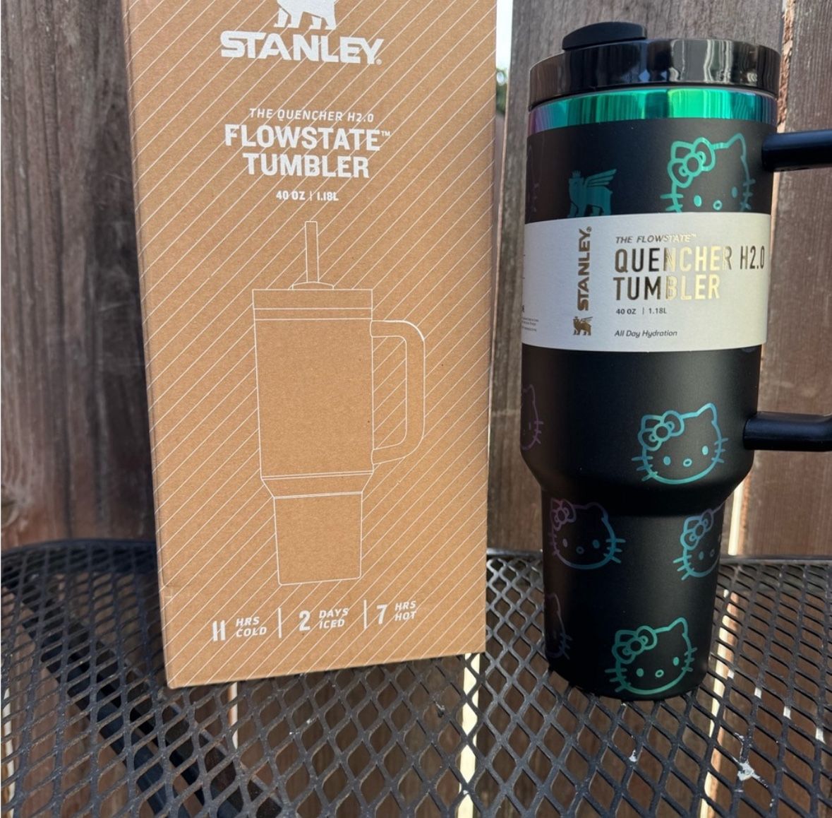Hello Kitty x Stanley