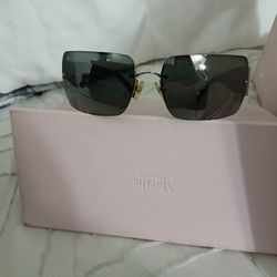 Authentic Chanel 4095b Clrystal shield sunglasses made in Italy