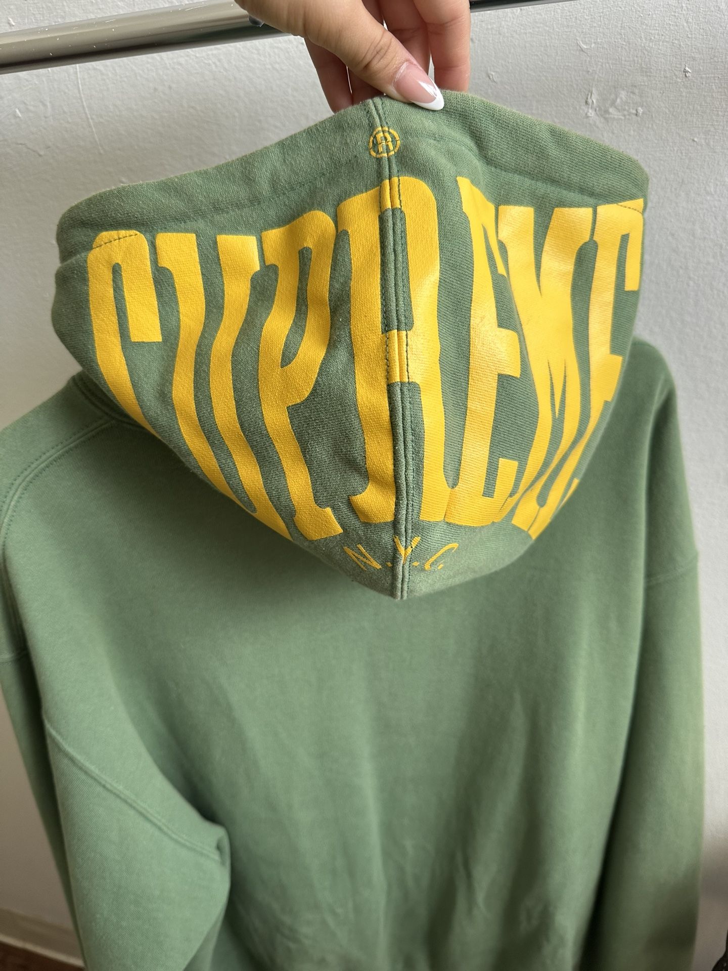 Supreme hoodie Large