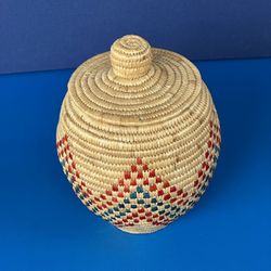 Vintage Native American Alaskan Yup’ik Eskimo Tribe Handmade Coiled Basket