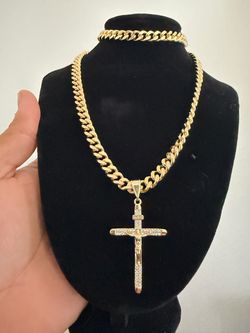 Gold Cuban Link Chain with Cross Pendant