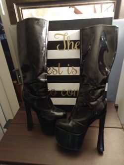 Black High heel boots