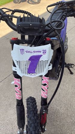 Vented e-bike/emoto plate