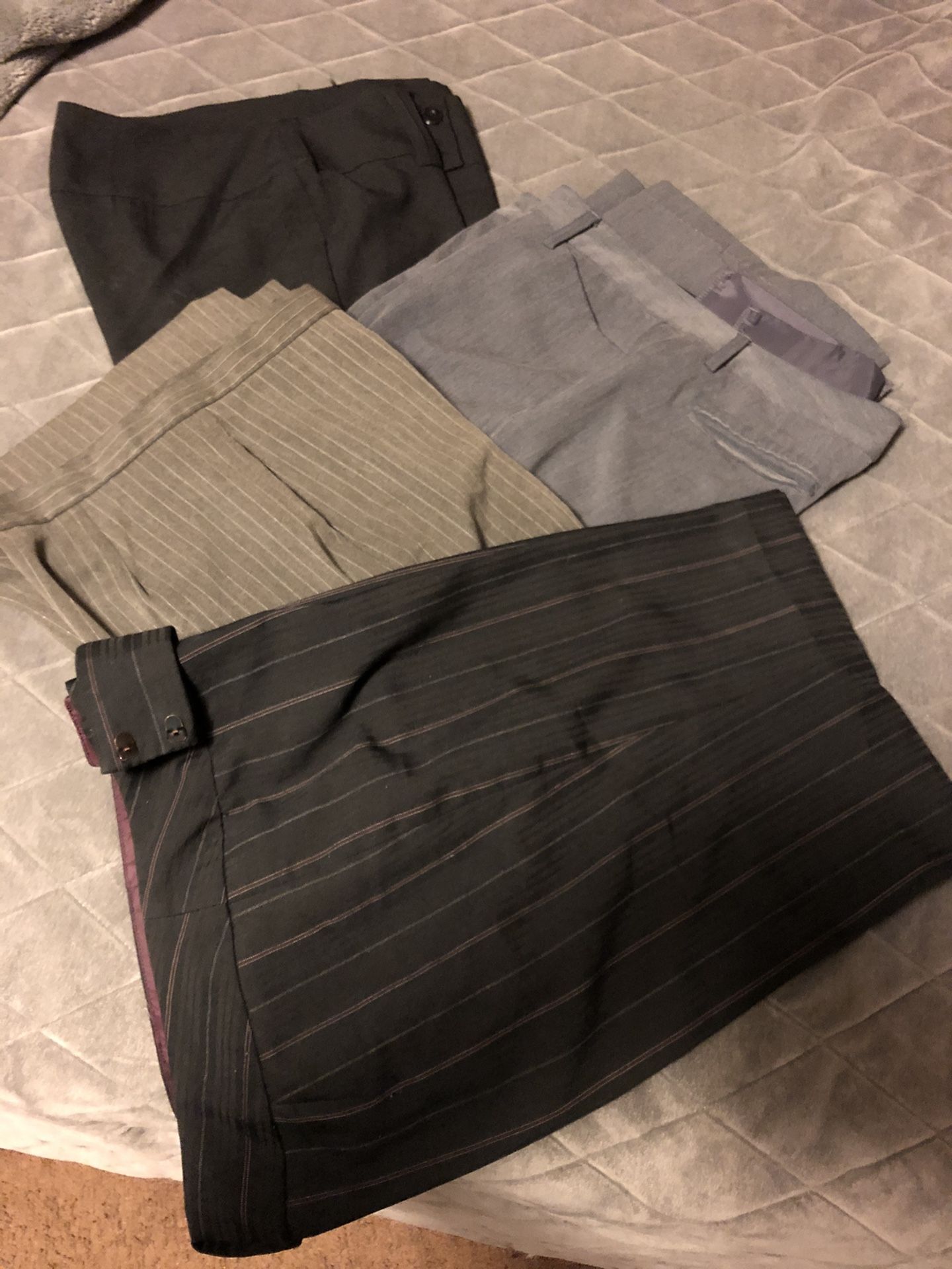 4 PANTS FOR WOMEN . SIZE 9 / 10