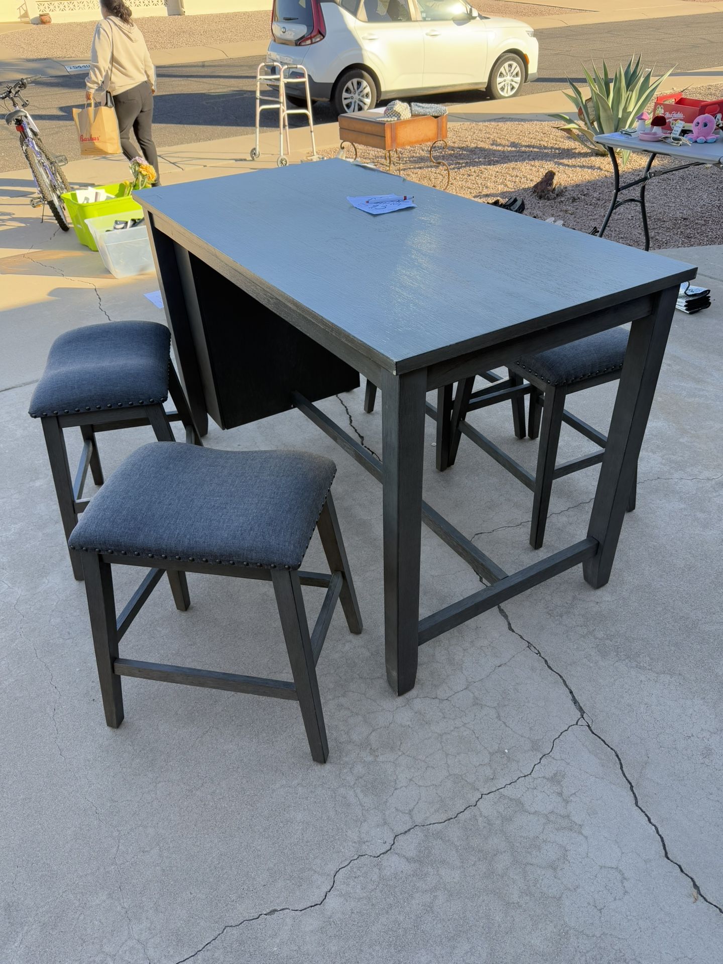 Kitchen Or Dining Room Table And Chairs