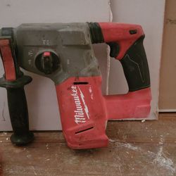 Milwaukee HammerDrill M18