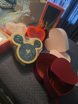 Luxury Boxes For Flowers Or Treats