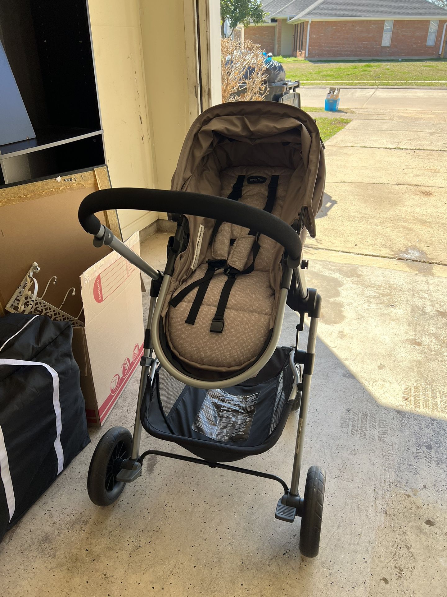 Infant Evenflo Pivot Car Seat & Stoller