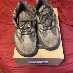 Yezzy 500 “Clay Brown” Size 11