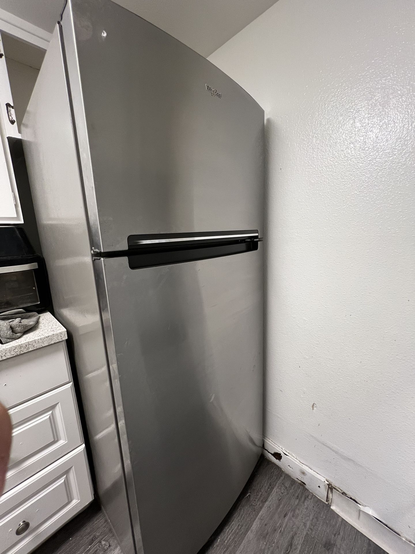 Whirlpool Refrigerador MOVING PICK UP BY FRIDAY