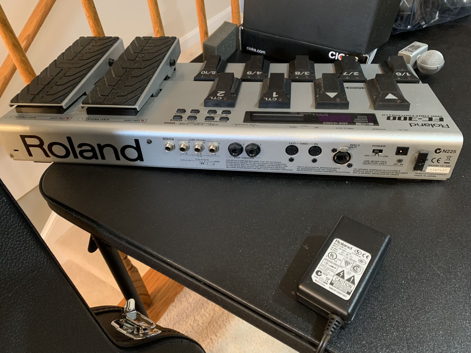 Roland VG99 V-Guitar System & FC300 Foot Controller (free Guitar)