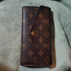 Louis Vuitton Monogram Sara Wallet