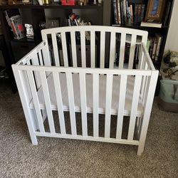 Million Dollar Baby Company Baby Crib