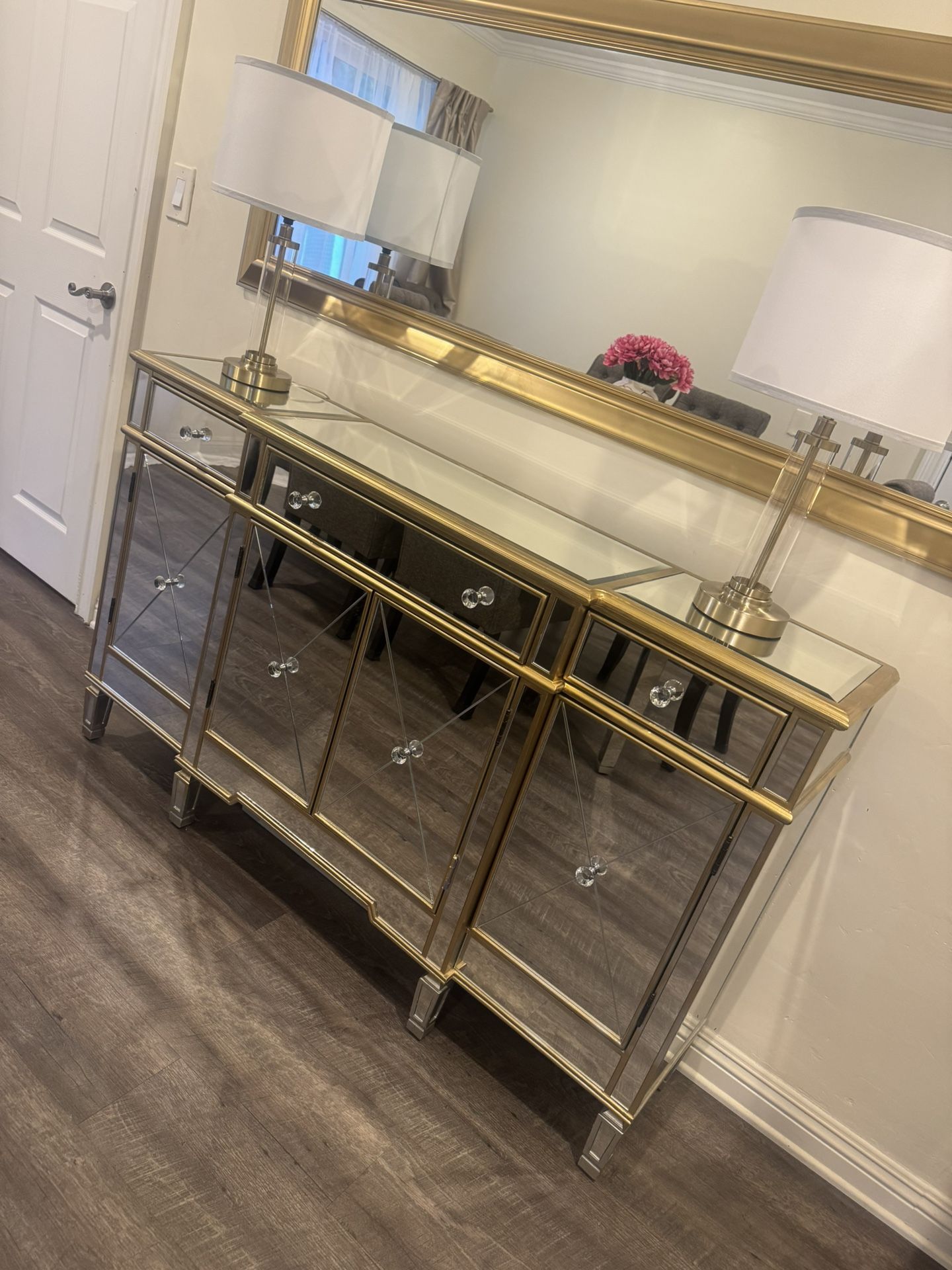 Mirrored Cabinets – Like New!