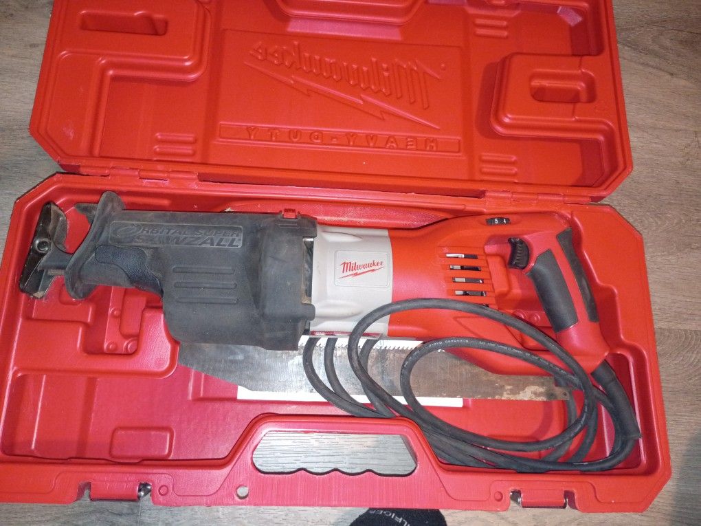 Milwaukee 15-Amp Orbital Super Sawzall