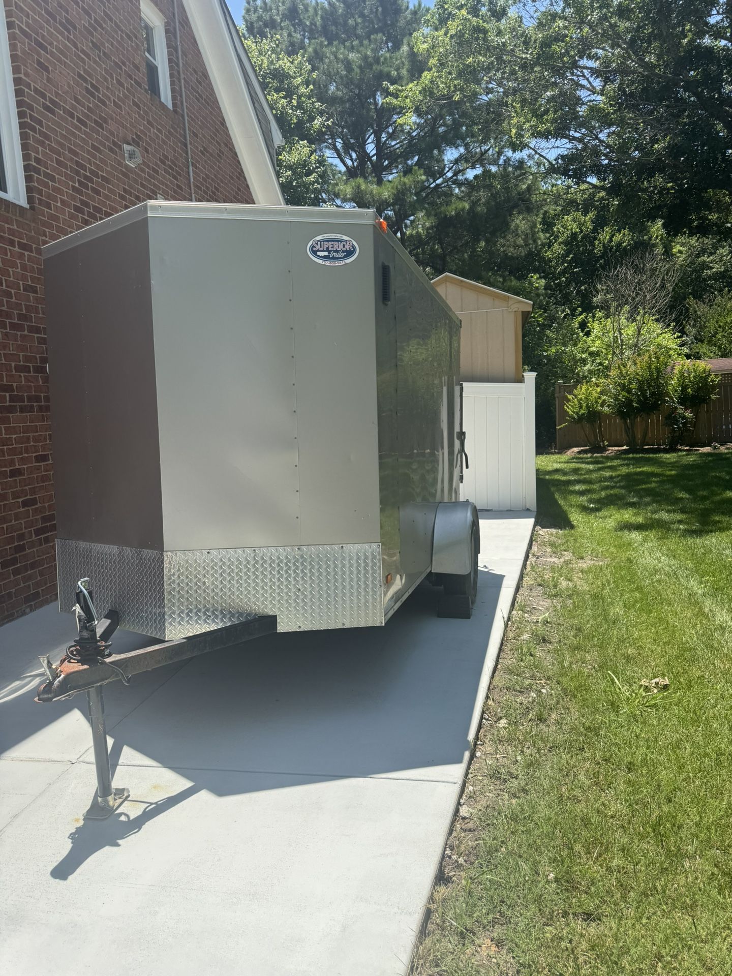 2019 6x10 (11ft with v nose) super nice trailer title in hand