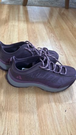 Brand new Eddie Bauer Women’s High Jinx Low Hiker shoes  Size: 8