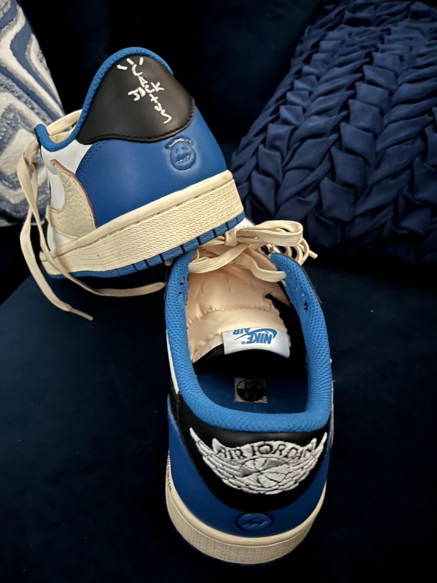 Fragment Design × Travis Scott × Air Jordan 1 Low OG.